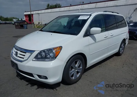 2008 Honda Odyssey Touring z USA, uszkodzony, nr VIN 5FNRL38908B064376